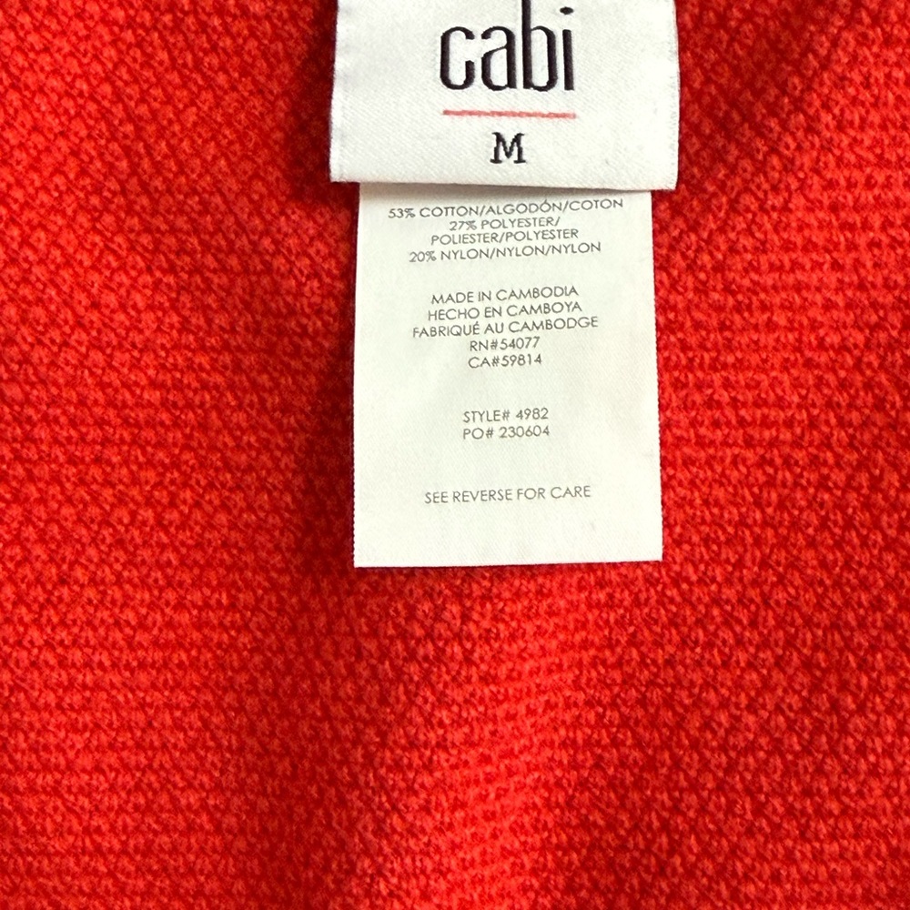 Cabi Perfect Pullover
Medium 
Fall ‘25 Limited Release - Picture 5 of 9